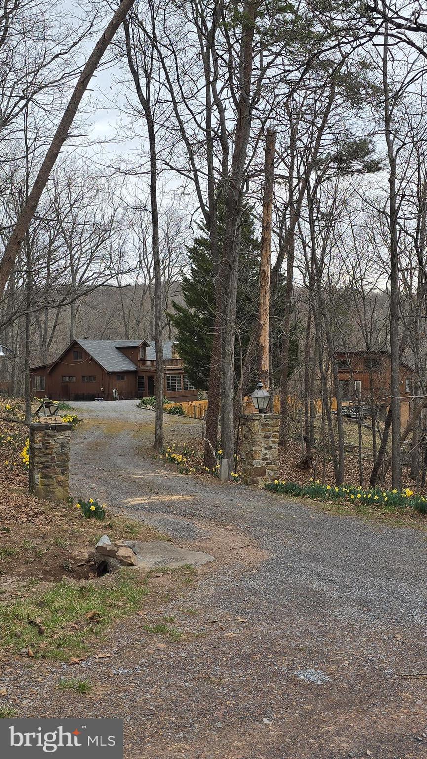 274 THREE OAKS DR