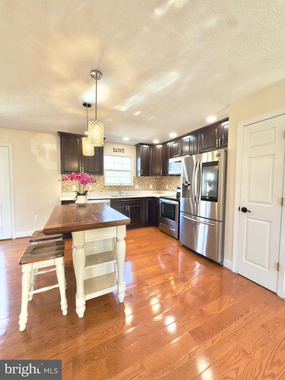 103 Charlton Rd