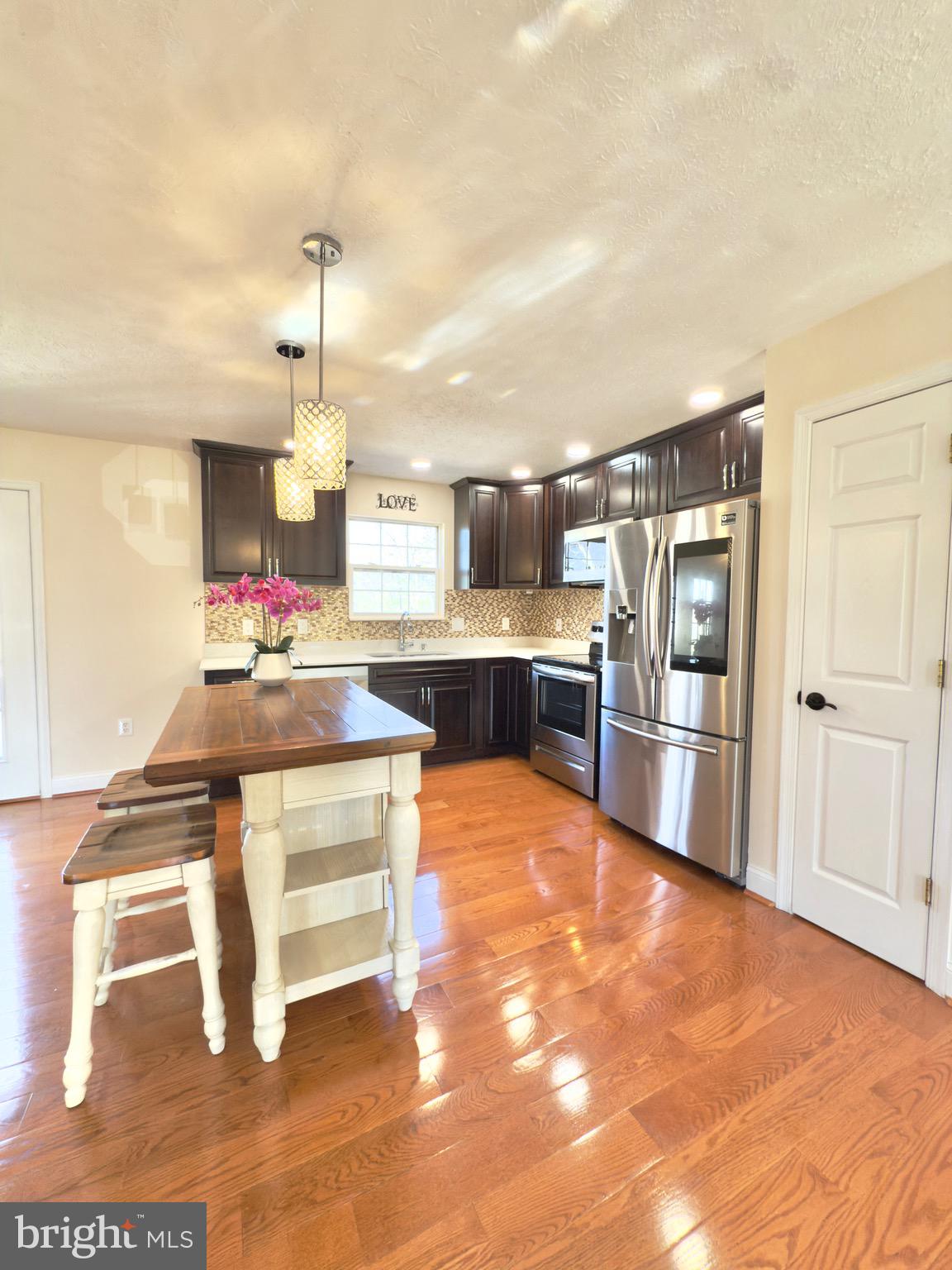 103 Charlton Rd