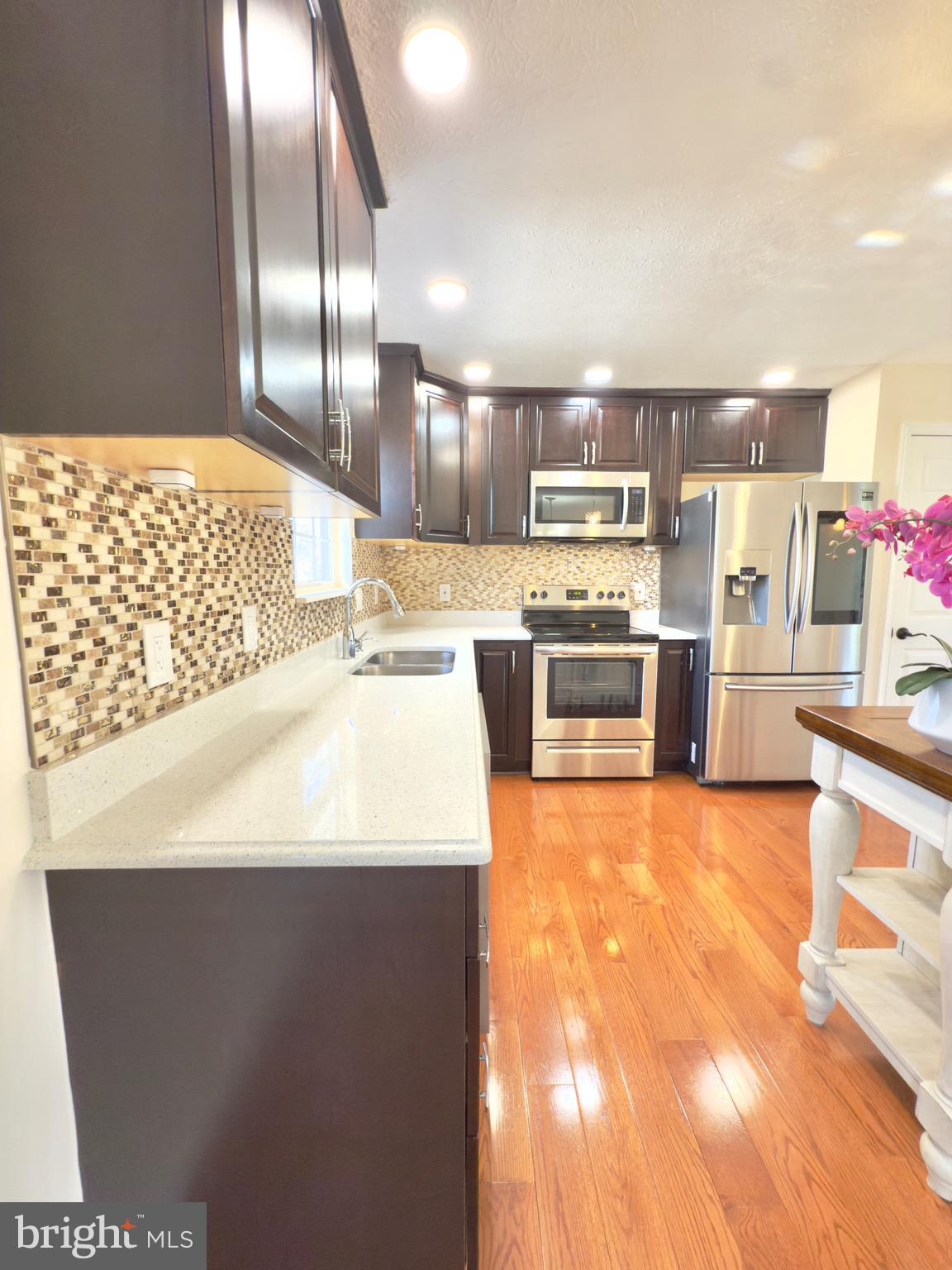 103 Charlton Rd