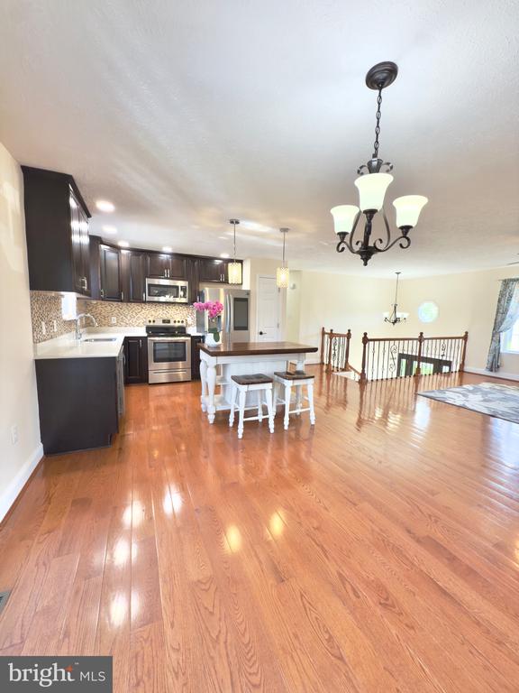 103 Charlton Rd