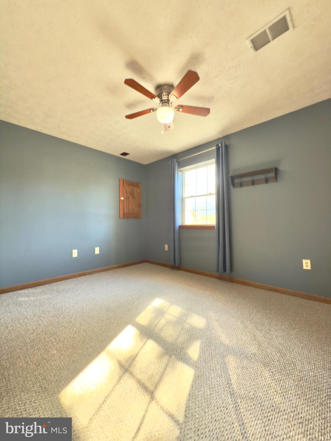 103 Charlton Rd