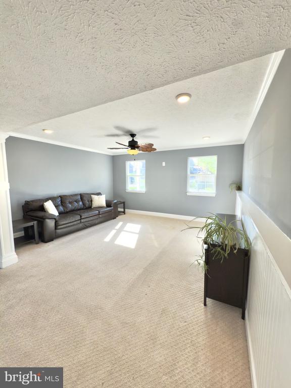 103 Charlton Rd