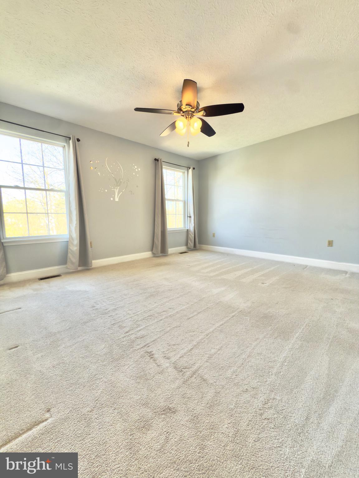 103 Charlton Rd
