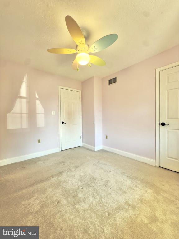 103 Charlton Rd