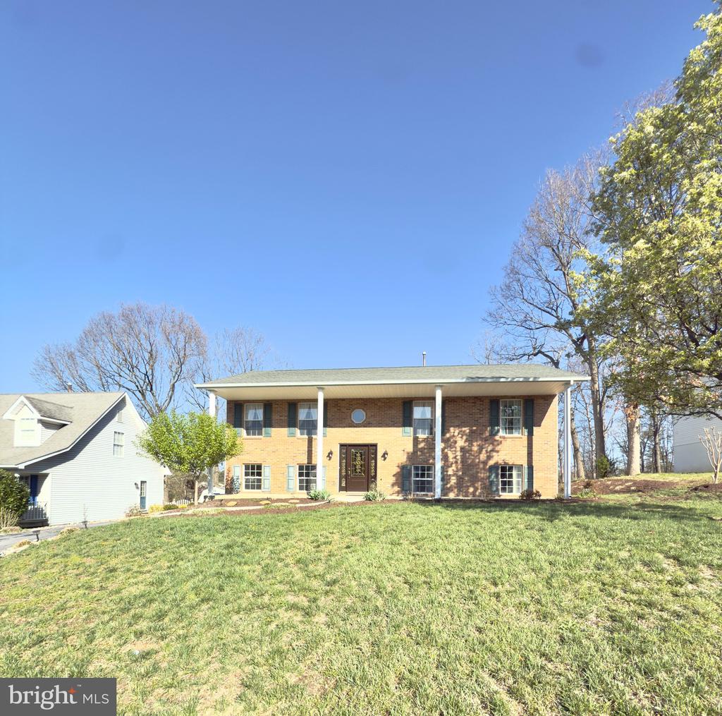 103 Charlton Rd