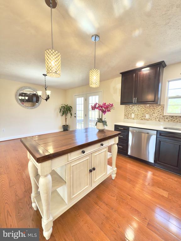 103 Charlton Rd