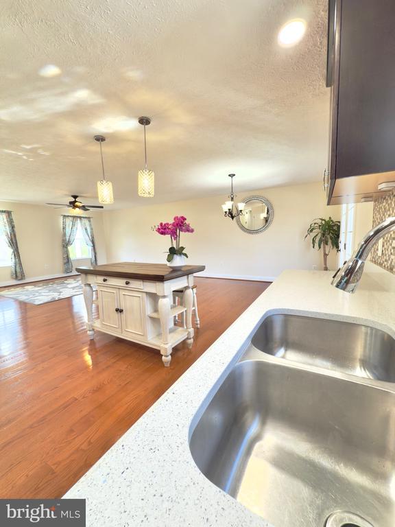 103 Charlton Rd