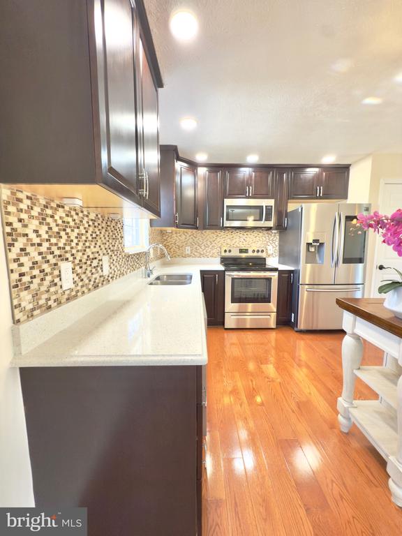 103 Charlton Rd