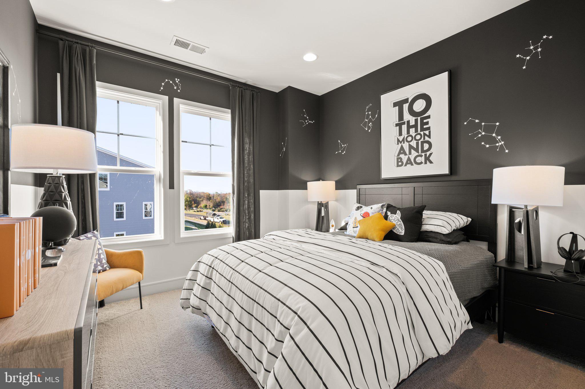 135 Wake Robin Ct