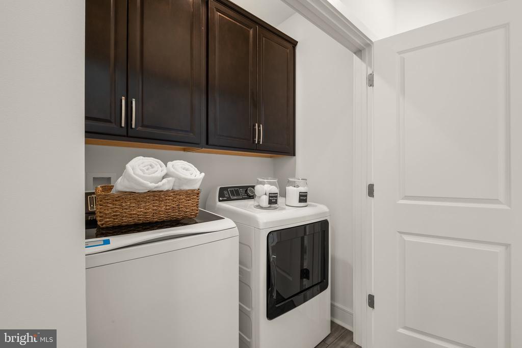 135 Wake Robin Ct