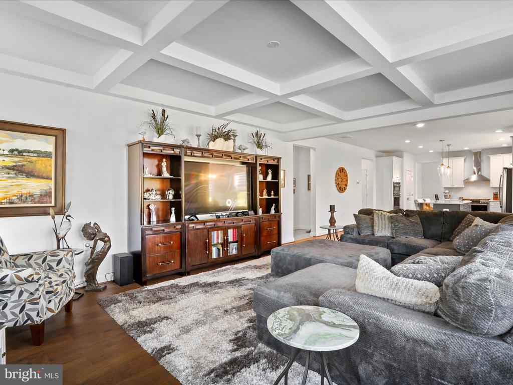 183 Garrison Ct