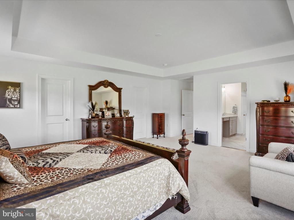 183 Garrison Ct