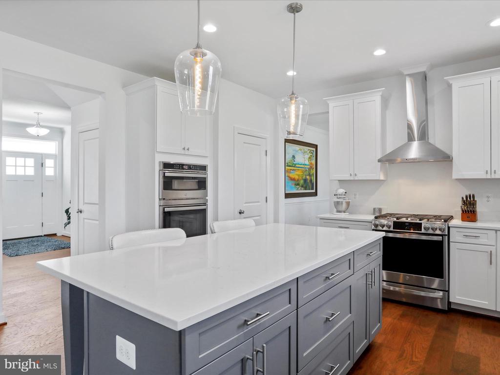 183 Garrison Ct