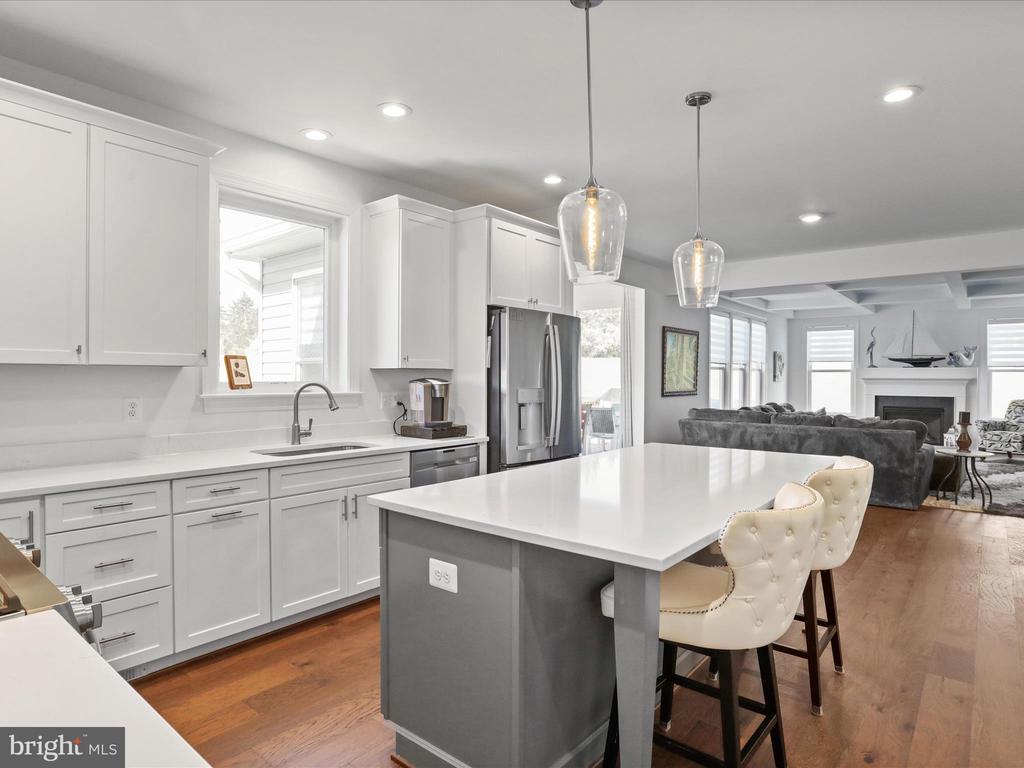 183 Garrison Ct