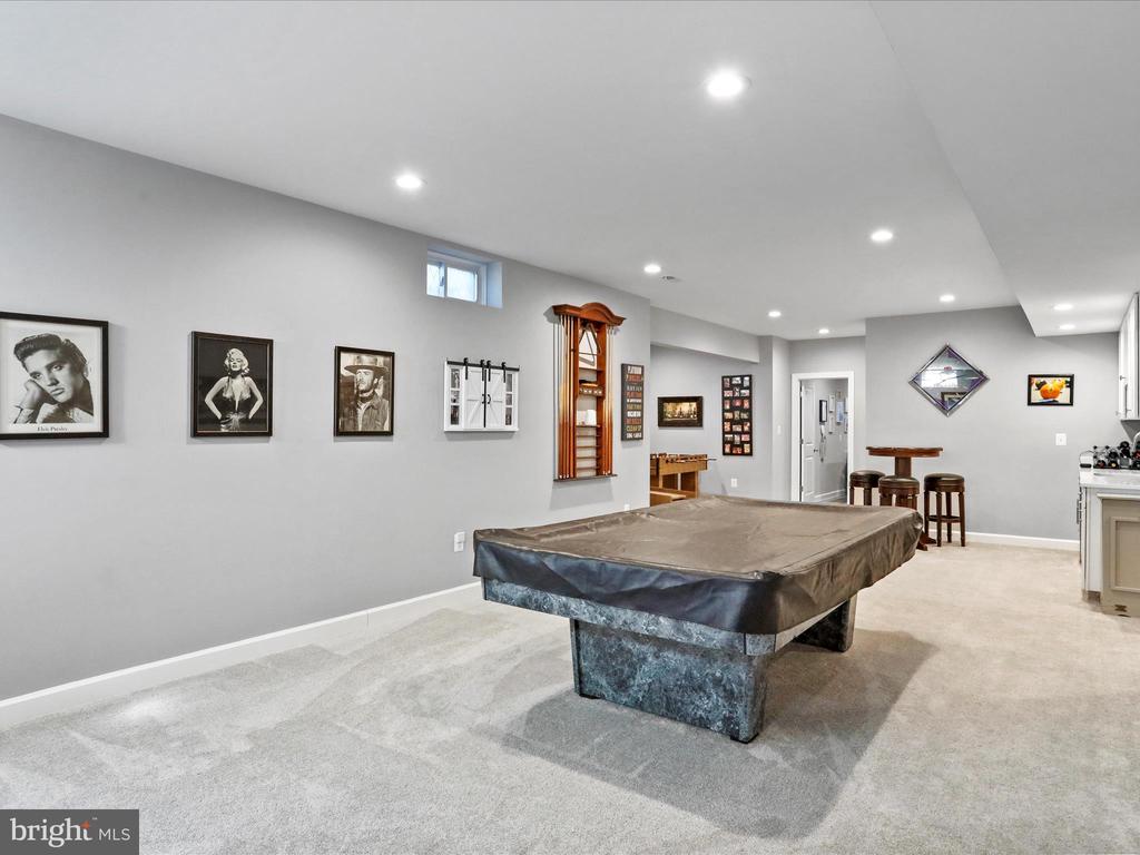 183 Garrison Ct