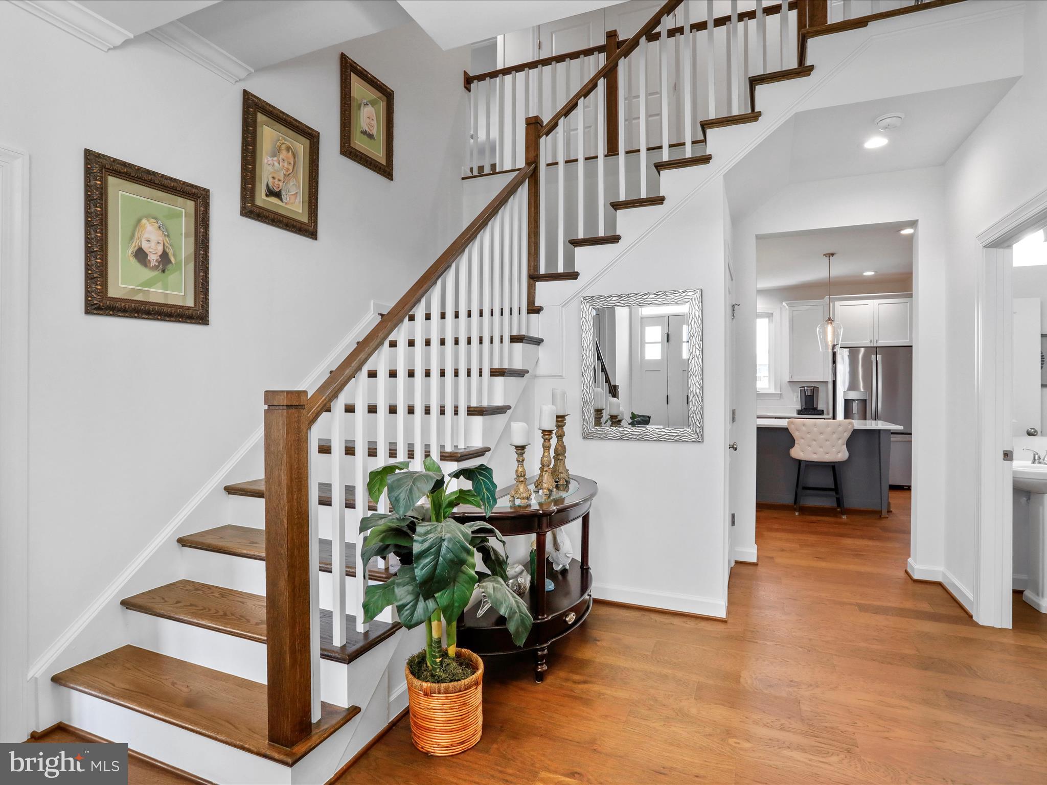 183 Garrison Ct