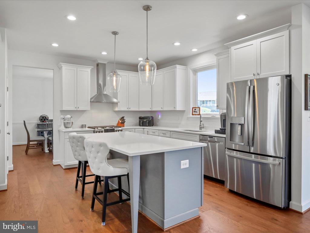 183 Garrison Ct