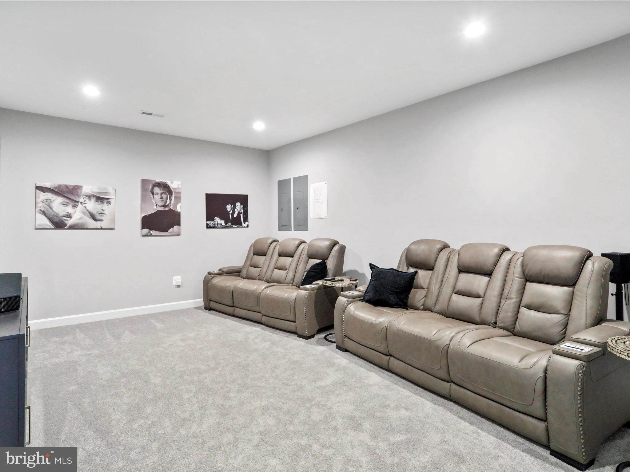 183 Garrison Ct