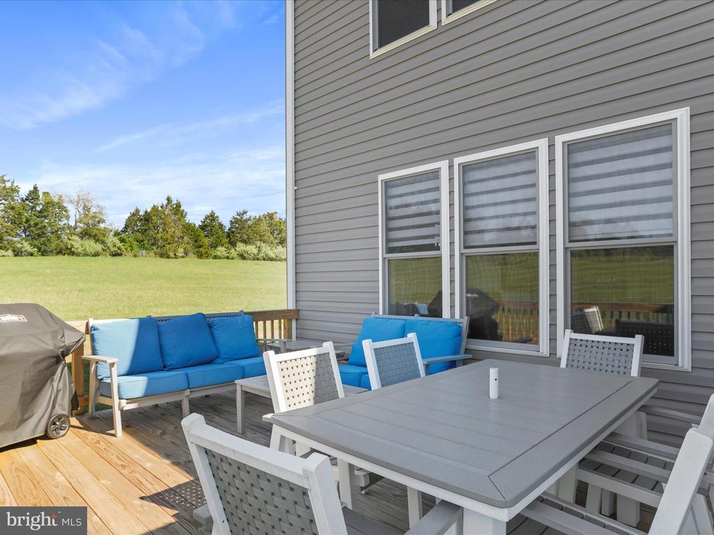 183 Garrison Ct