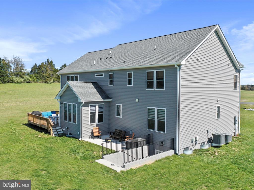 183 Garrison Ct