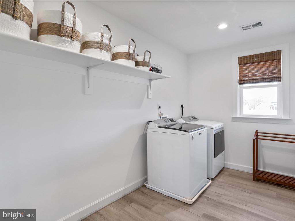 183 Garrison Ct