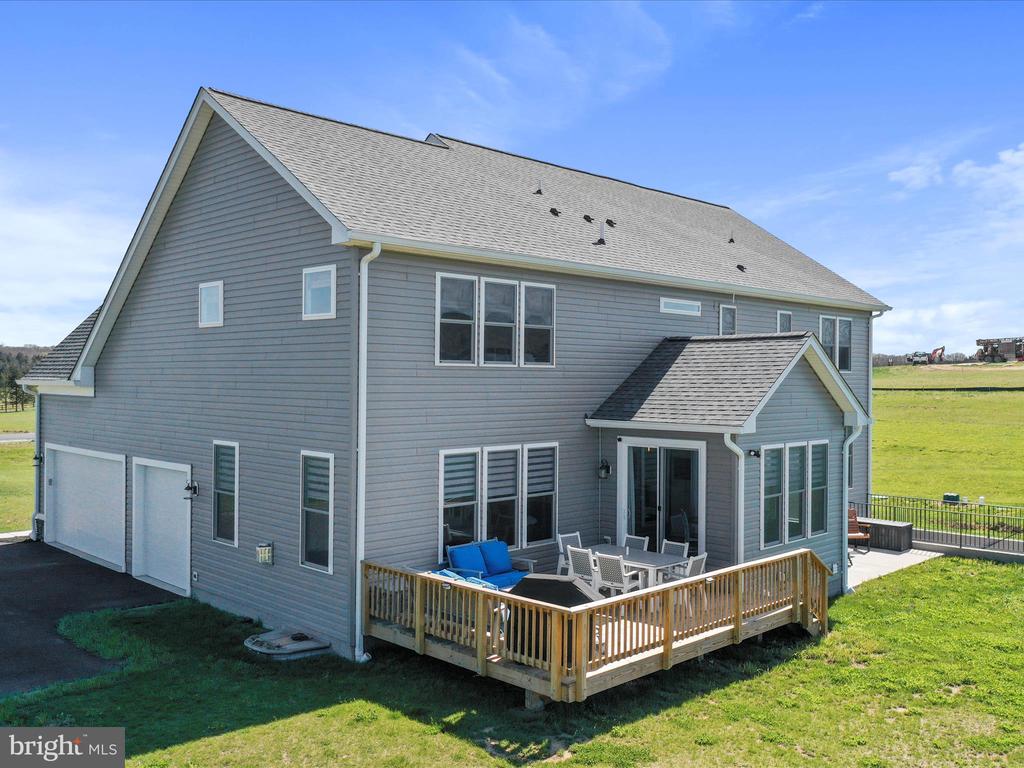 183 Garrison Ct