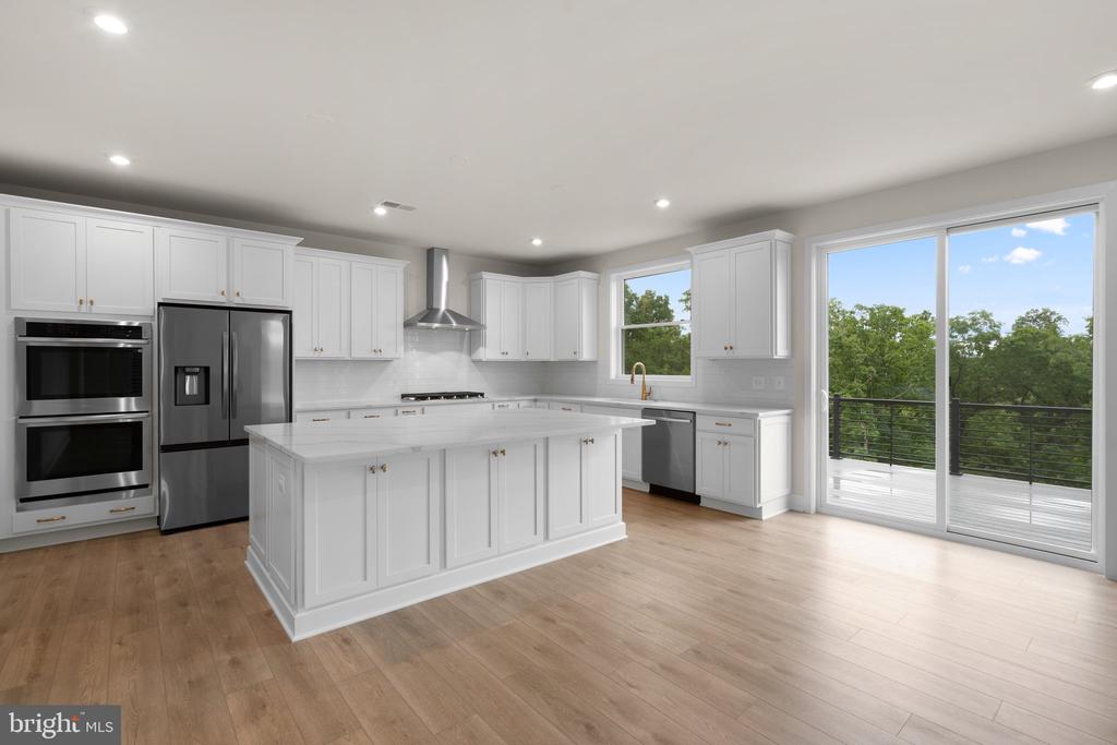 130 Sapphire St