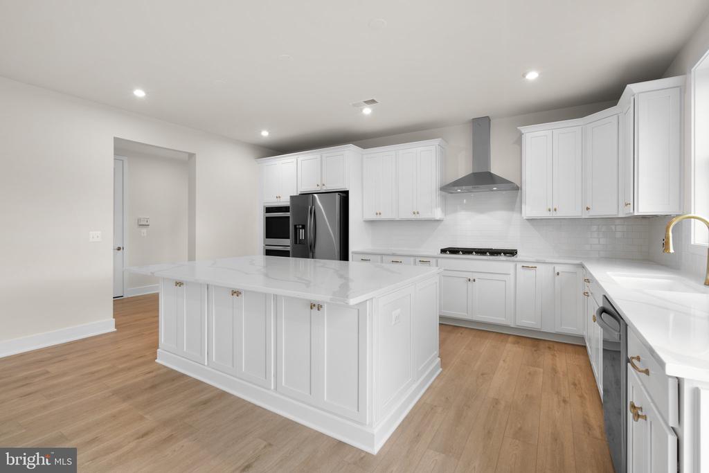 130 Sapphire St