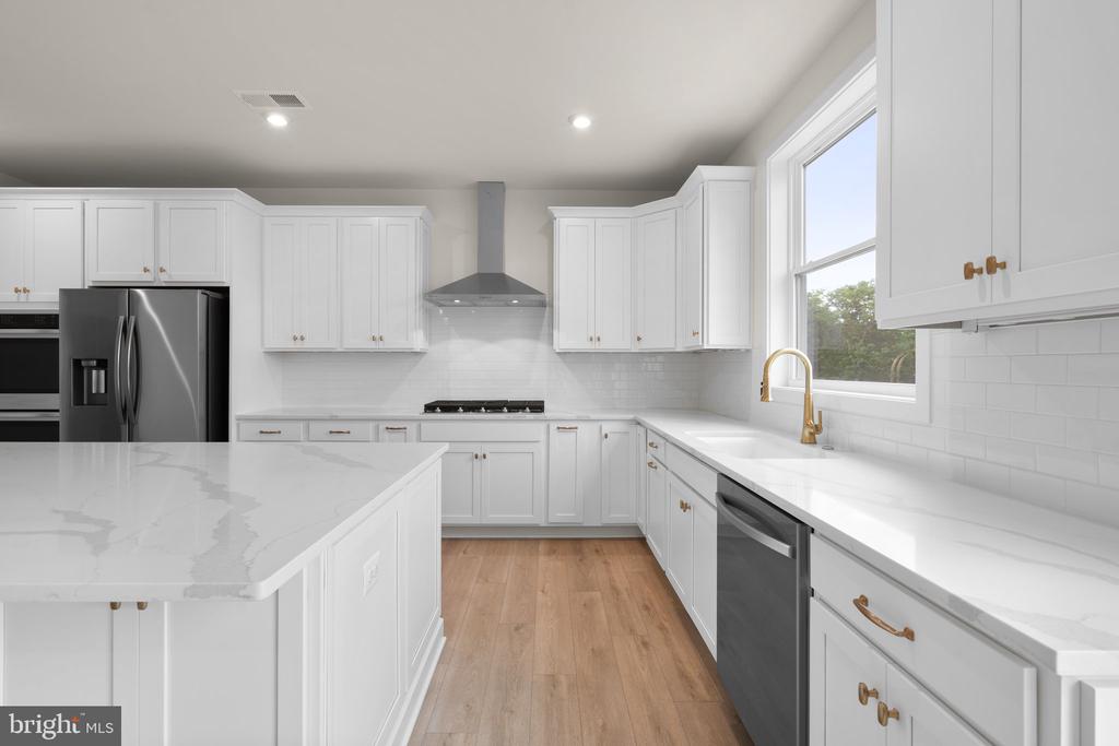 130 Sapphire St