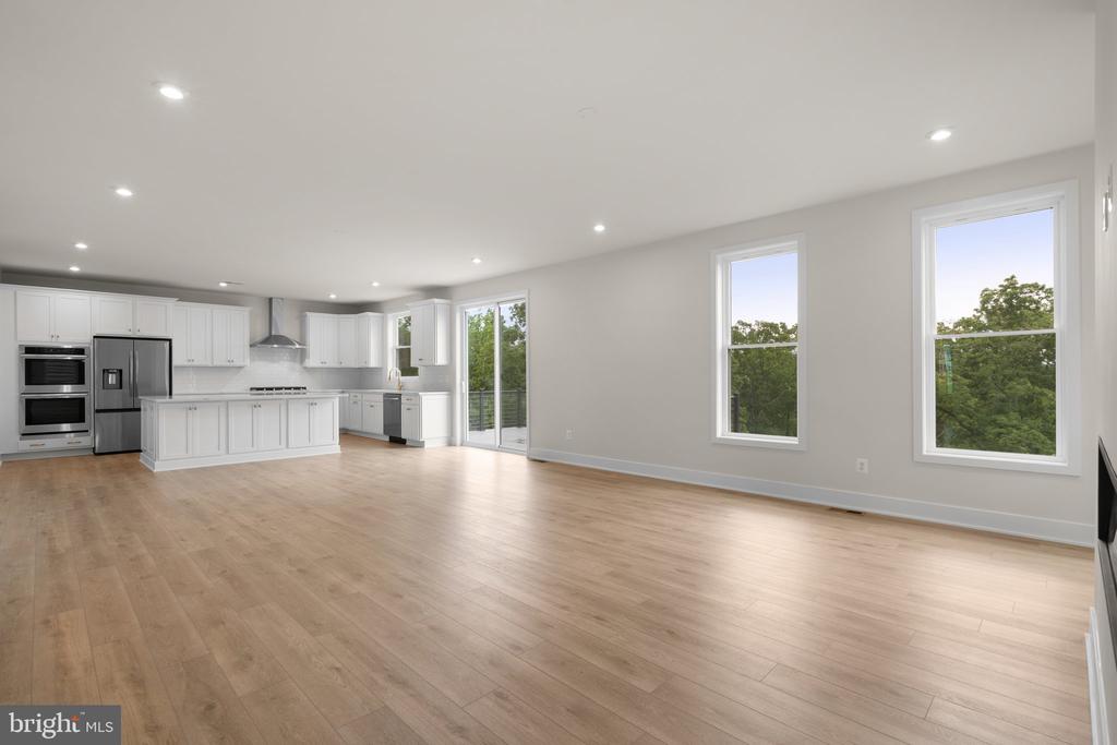 130 Sapphire St