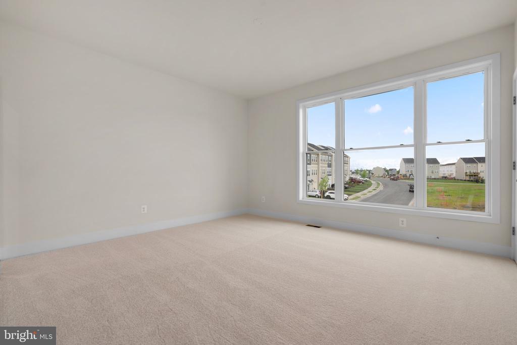 130 Sapphire St