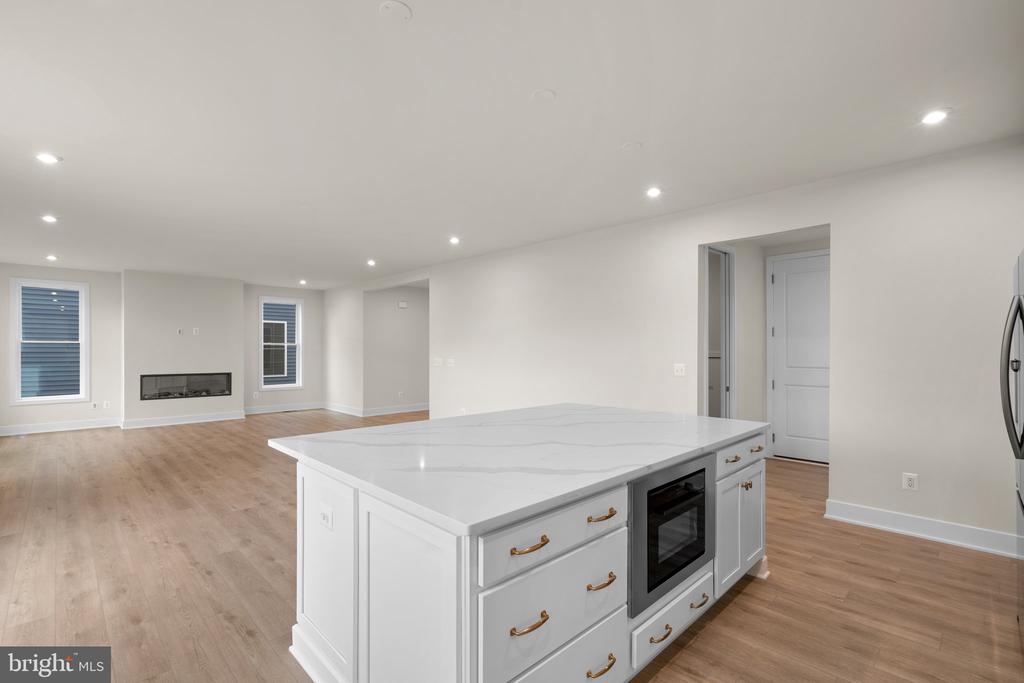 130 Sapphire St