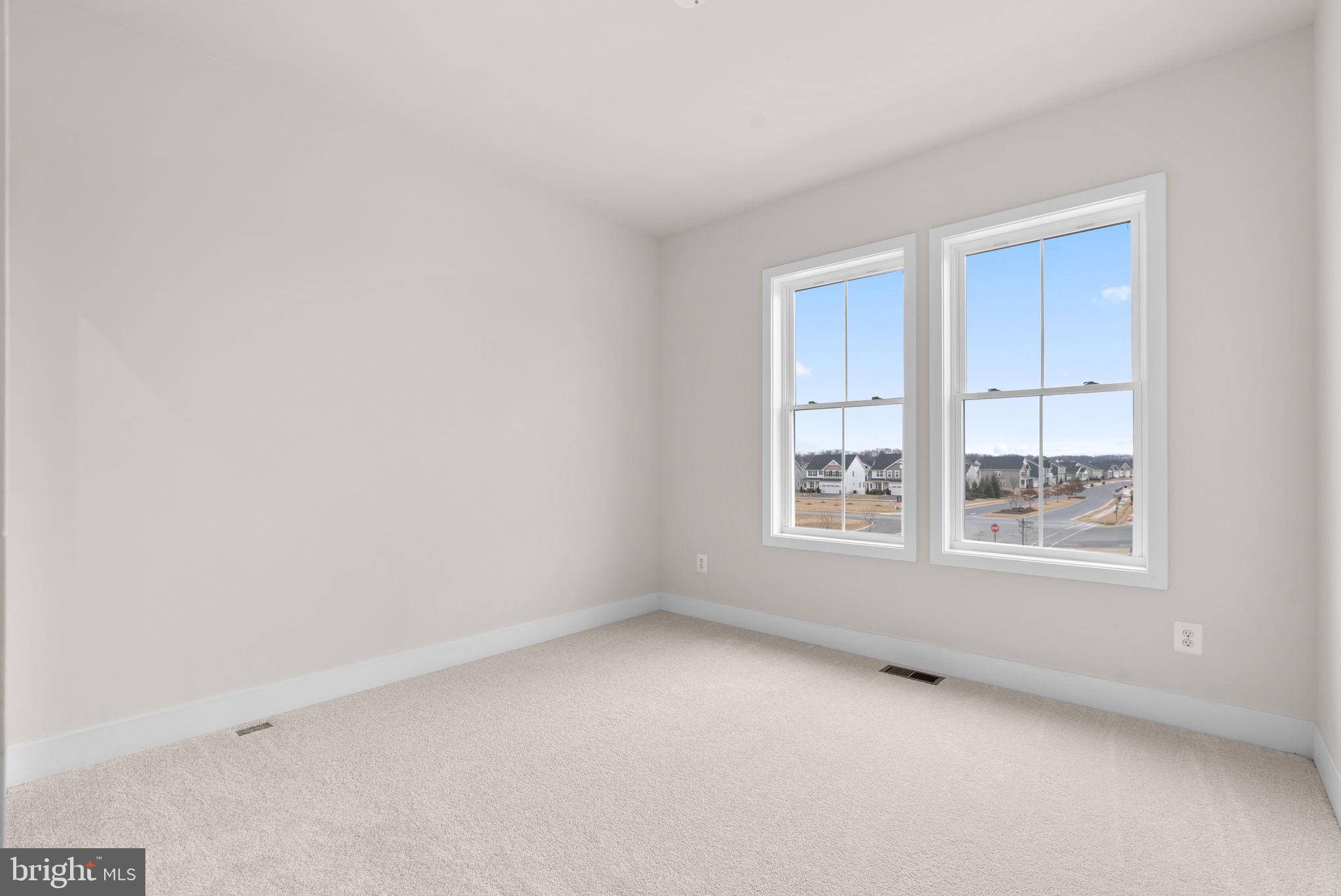 102 Galaxy Pl