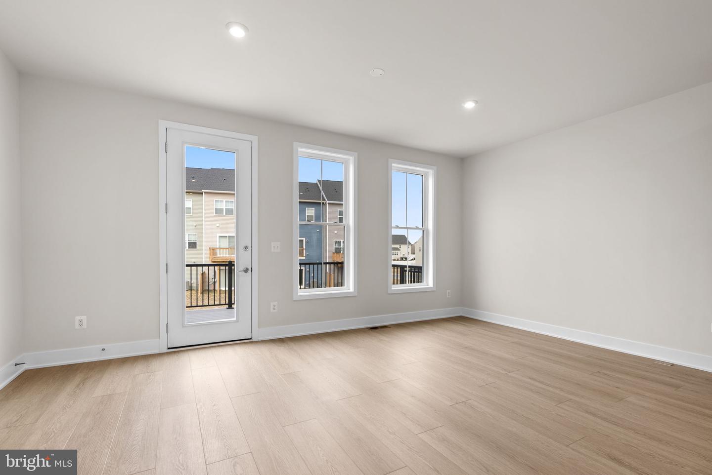 102 Galaxy Pl