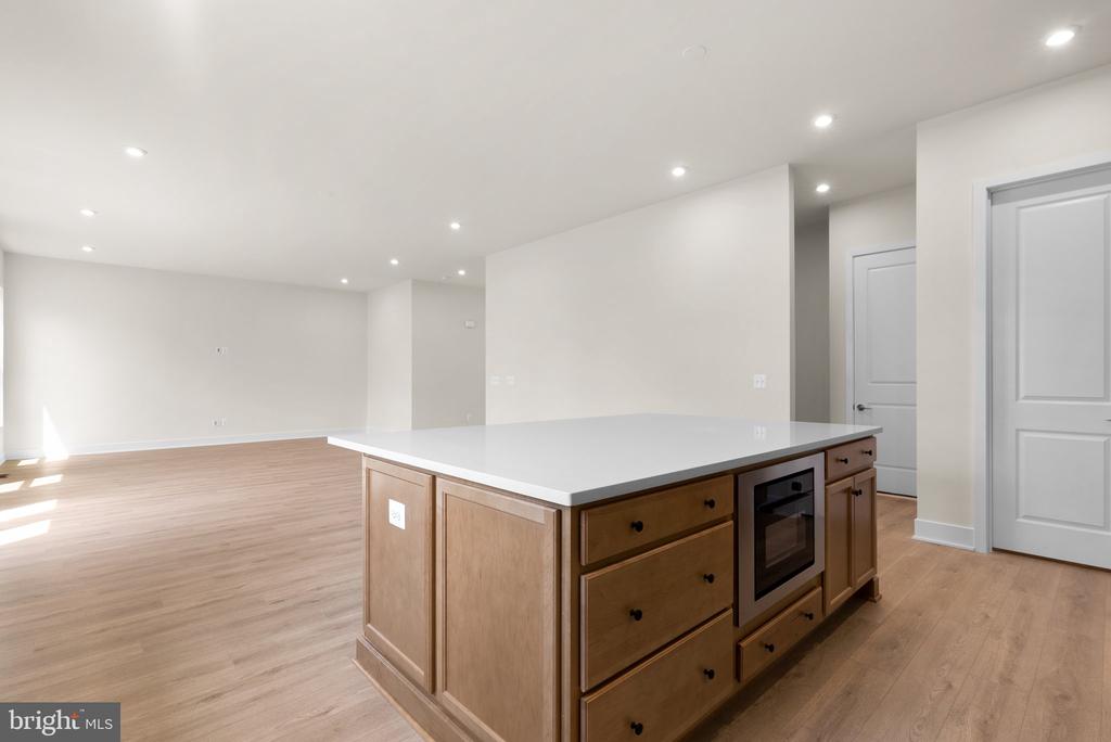 136 Sapphire St