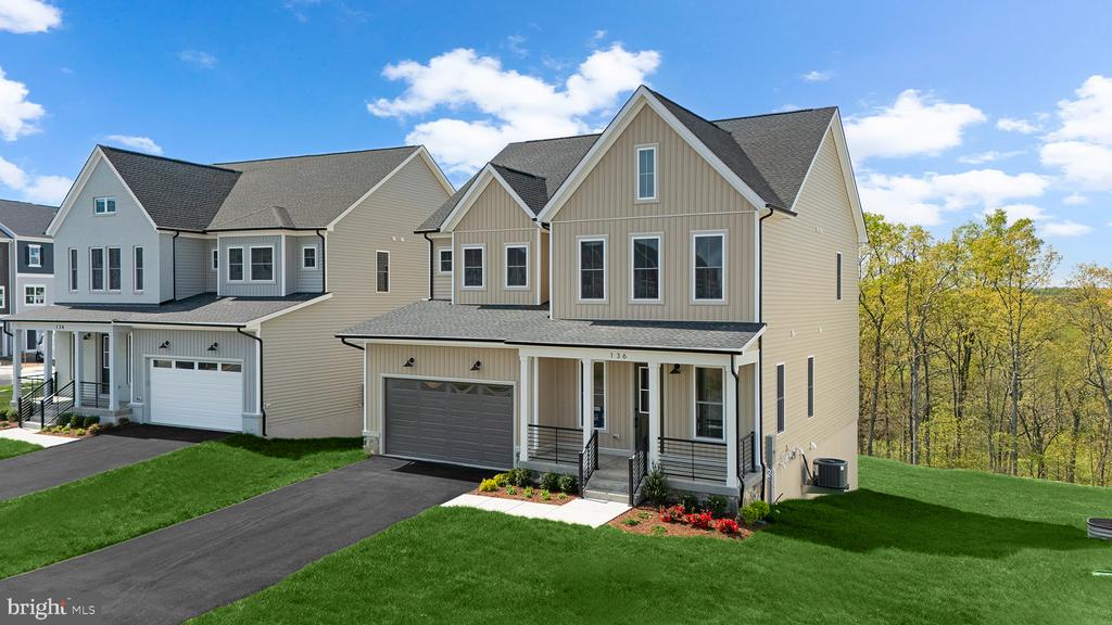 136 Sapphire St