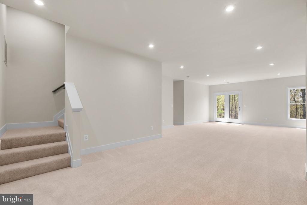 136 Sapphire St