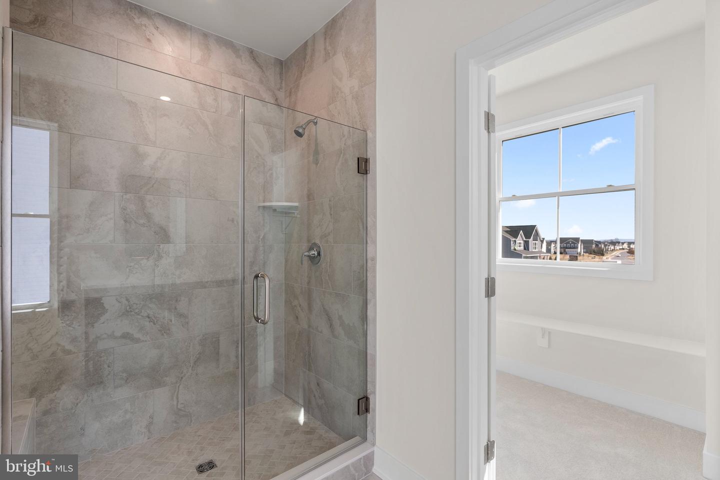 112 Heyford Dr