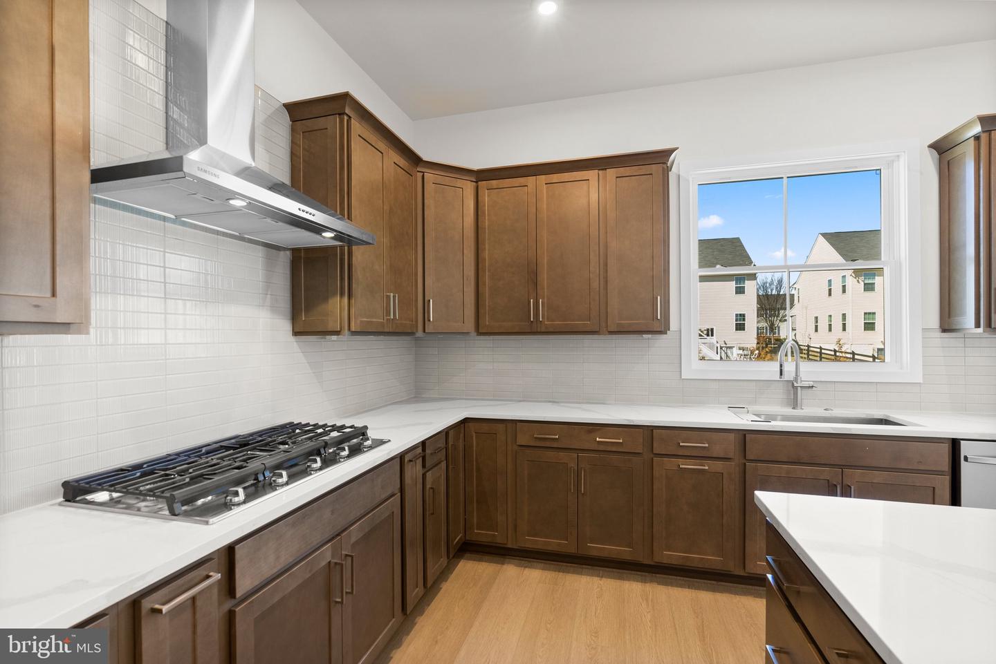 112 Heyford Dr