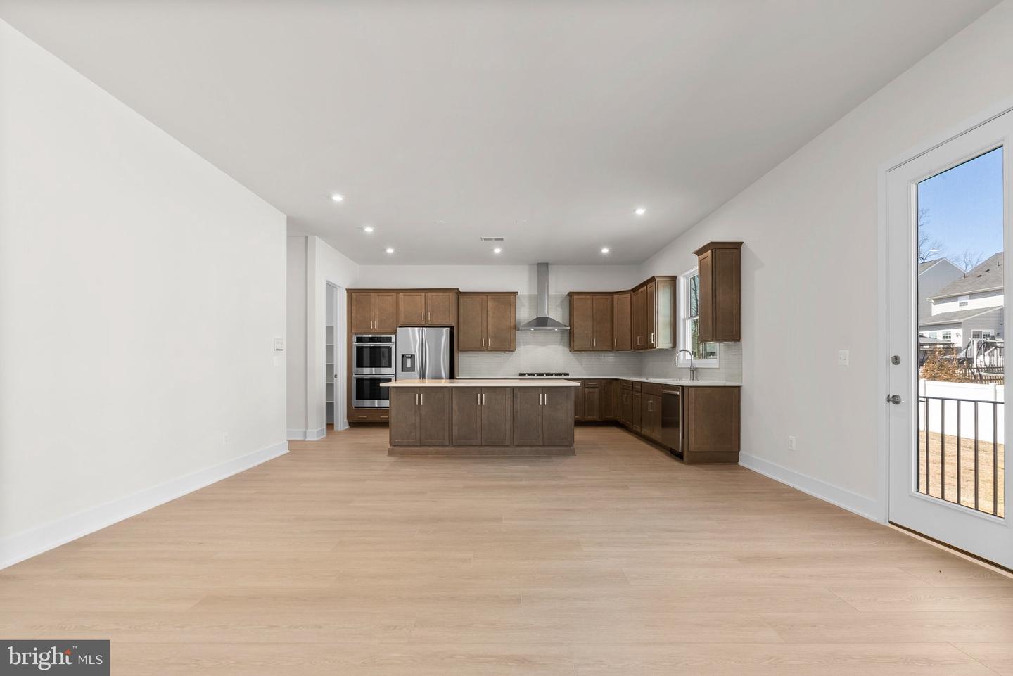 112 Heyford Dr