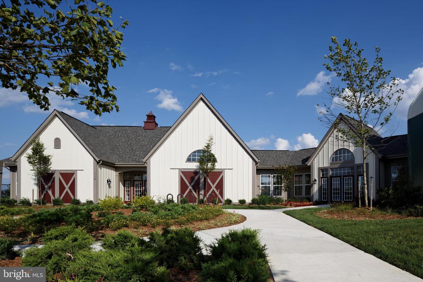 112 Heyford Dr
