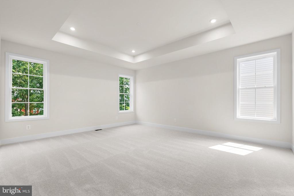 104 Alabaster Ln