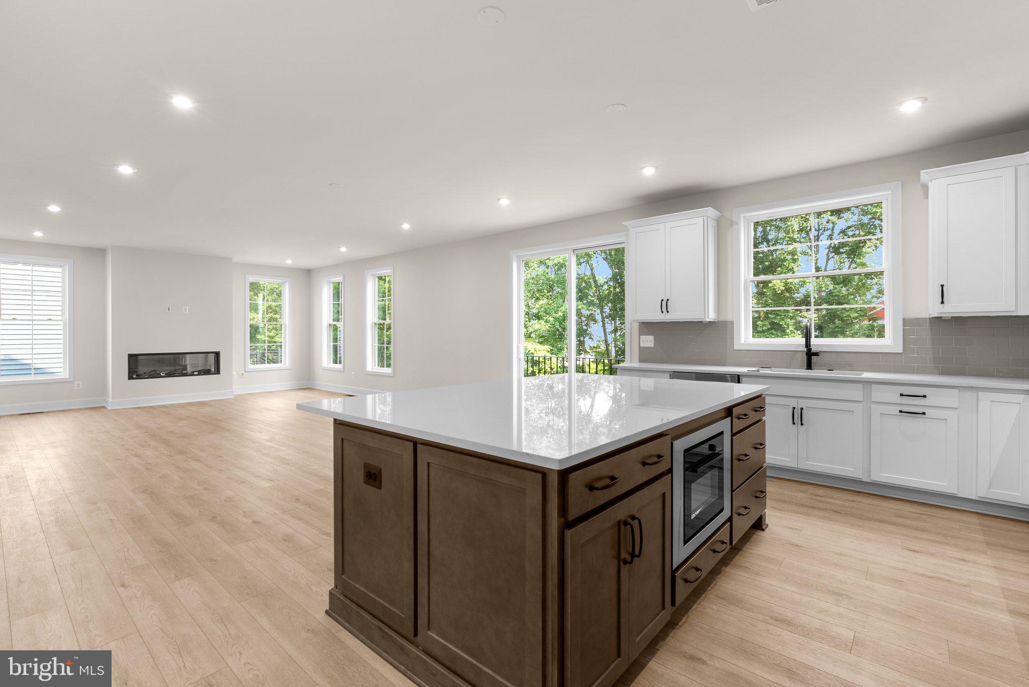 104 Alabaster Ln