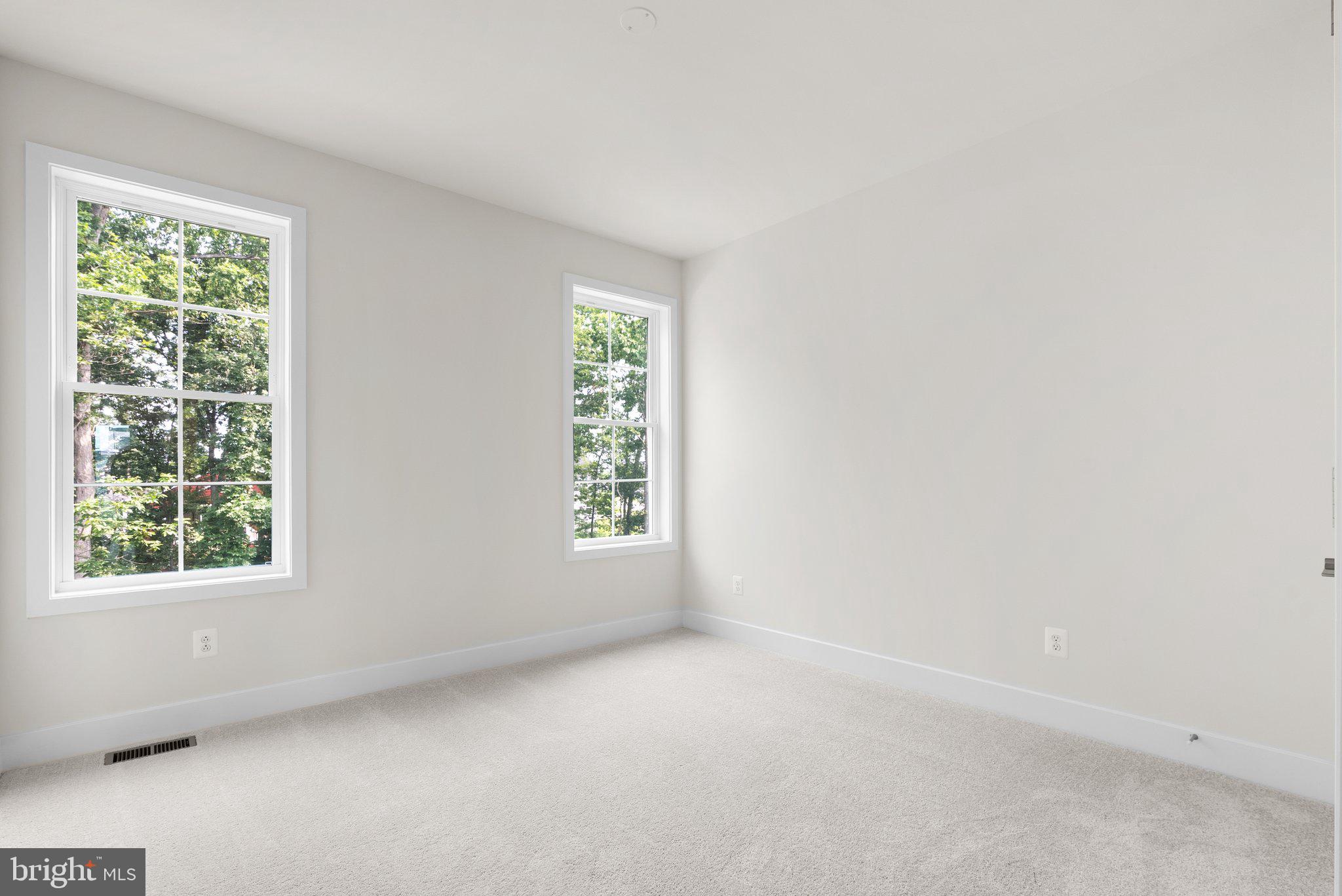 104 Alabaster Ln