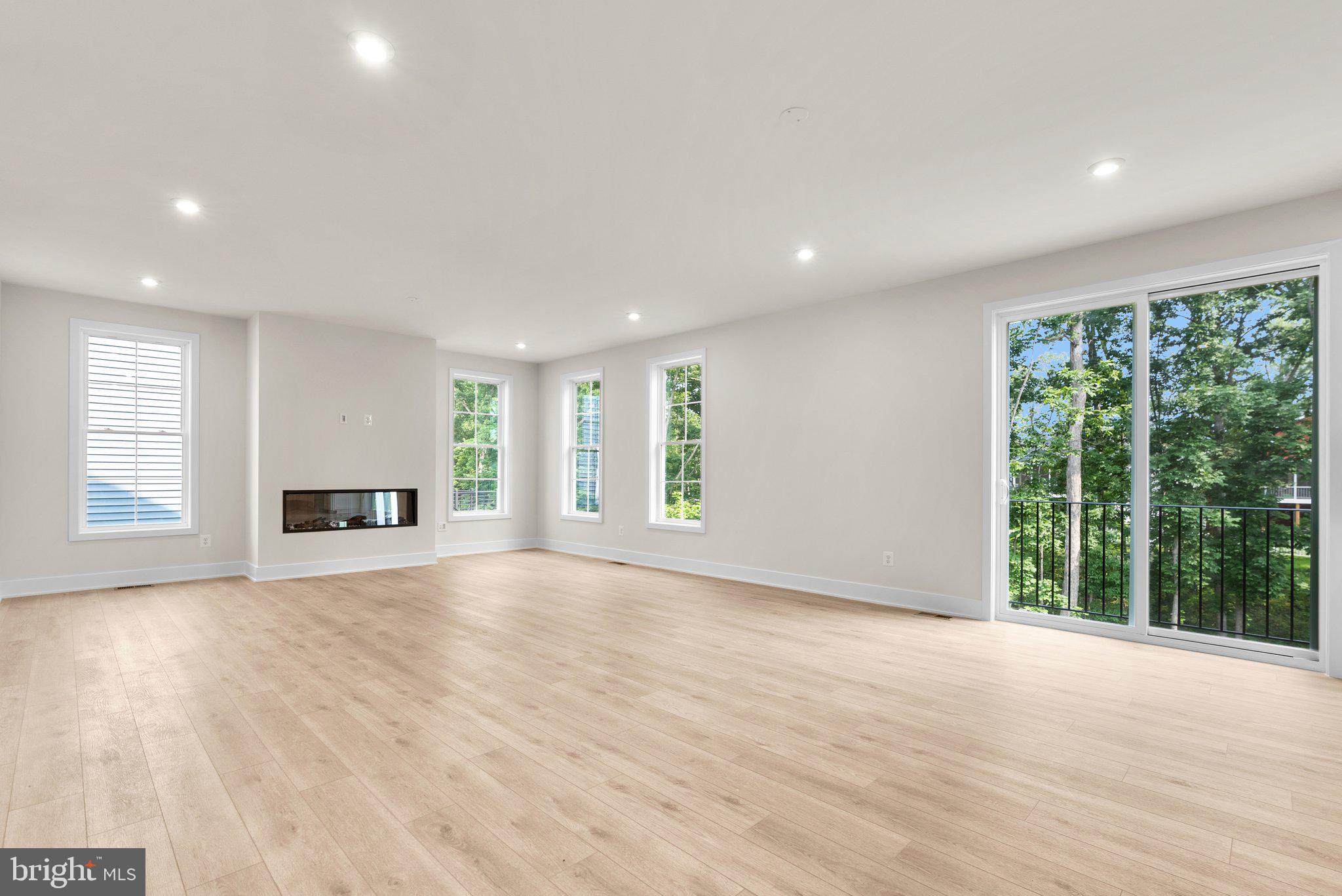 104 Alabaster Ln