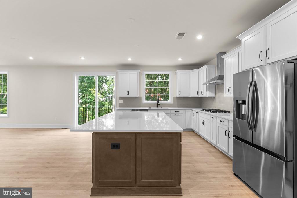 104 Alabaster Ln