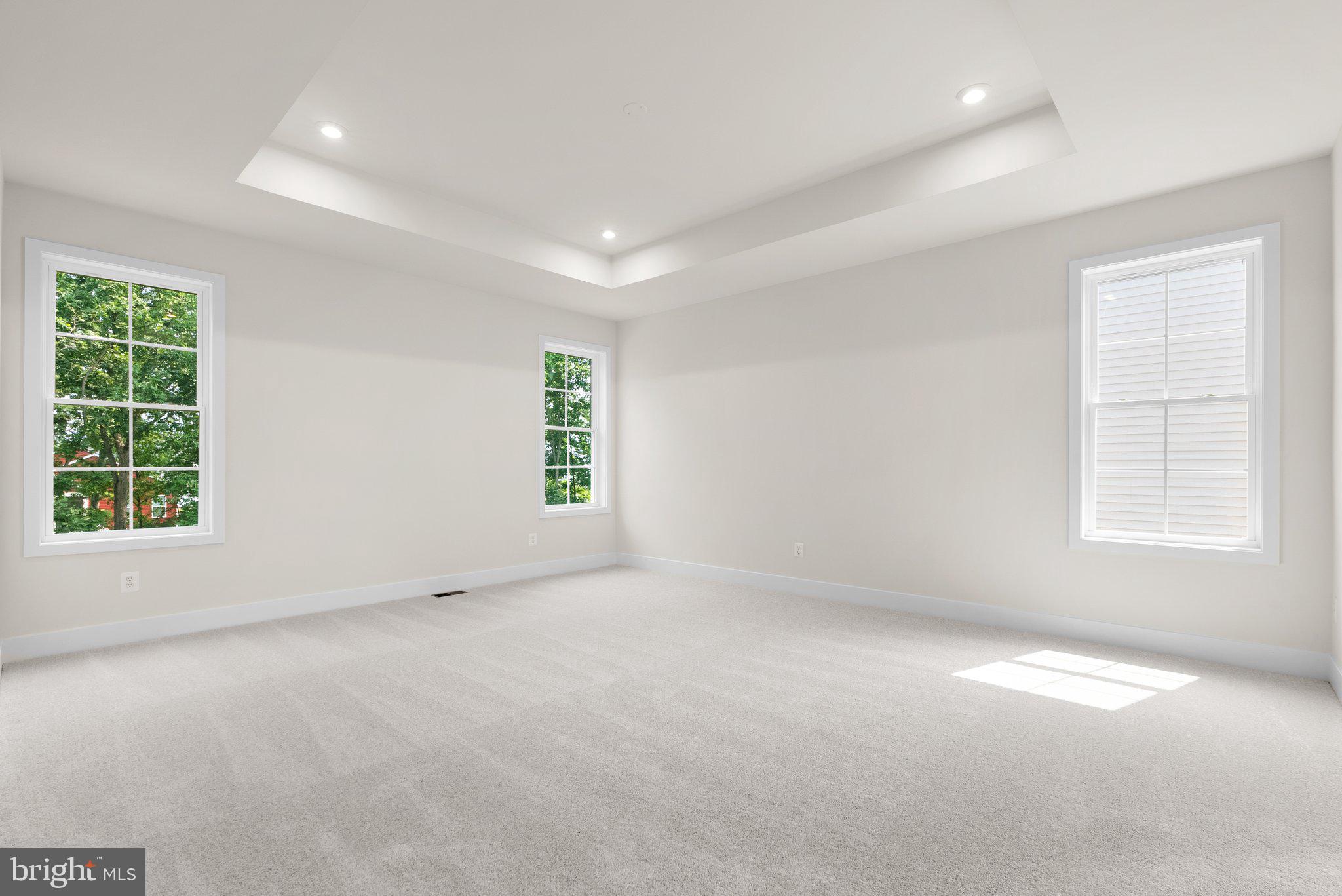 104 Alabaster Ln