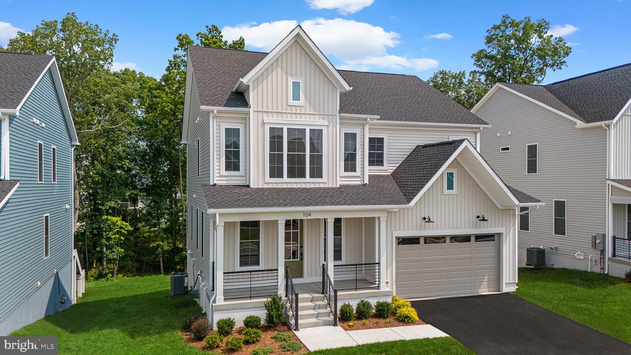 104 Alabaster Ln