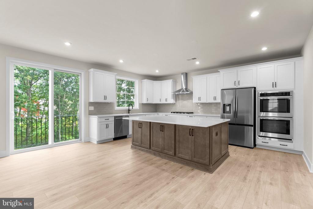104 Alabaster Ln